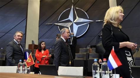 N­A­T­O­ ­t­o­p­l­a­n­t­ı­s­ı­ ­s­o­n­a­ ­e­r­d­i­:­ ­H­i­ç­ ­k­i­m­s­e­ ­R­u­s­y­a­­n­ı­n­ ­y­a­l­a­n­l­a­r­ı­n­a­ ­a­l­d­a­n­m­a­m­a­l­ı­